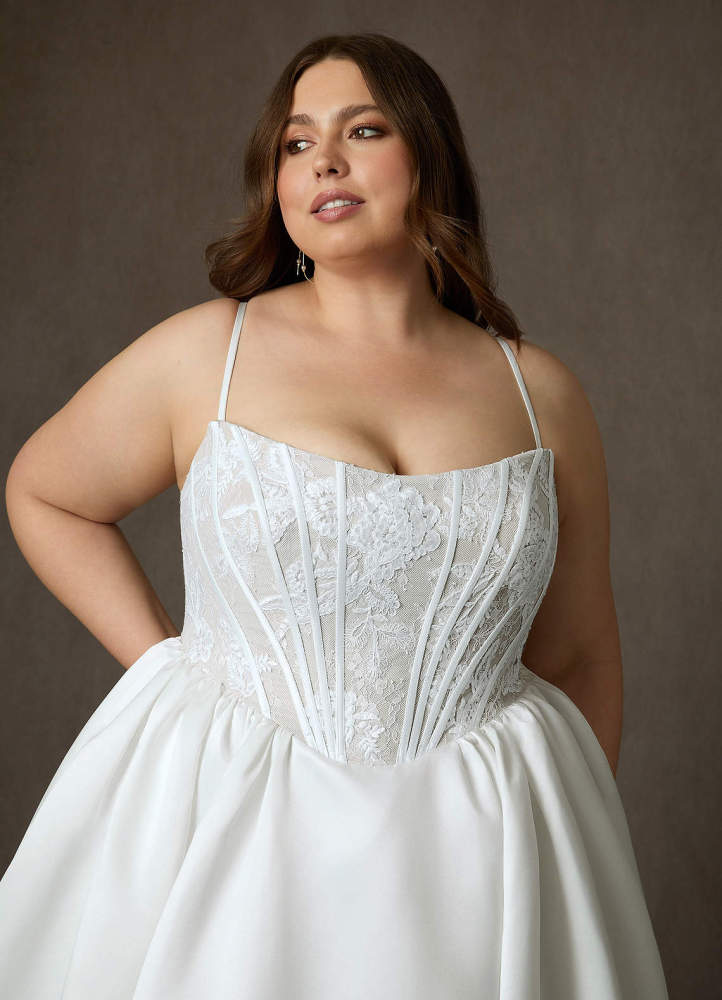 elyessen  Diamond White Ball-Gown Strapless Lace Dress