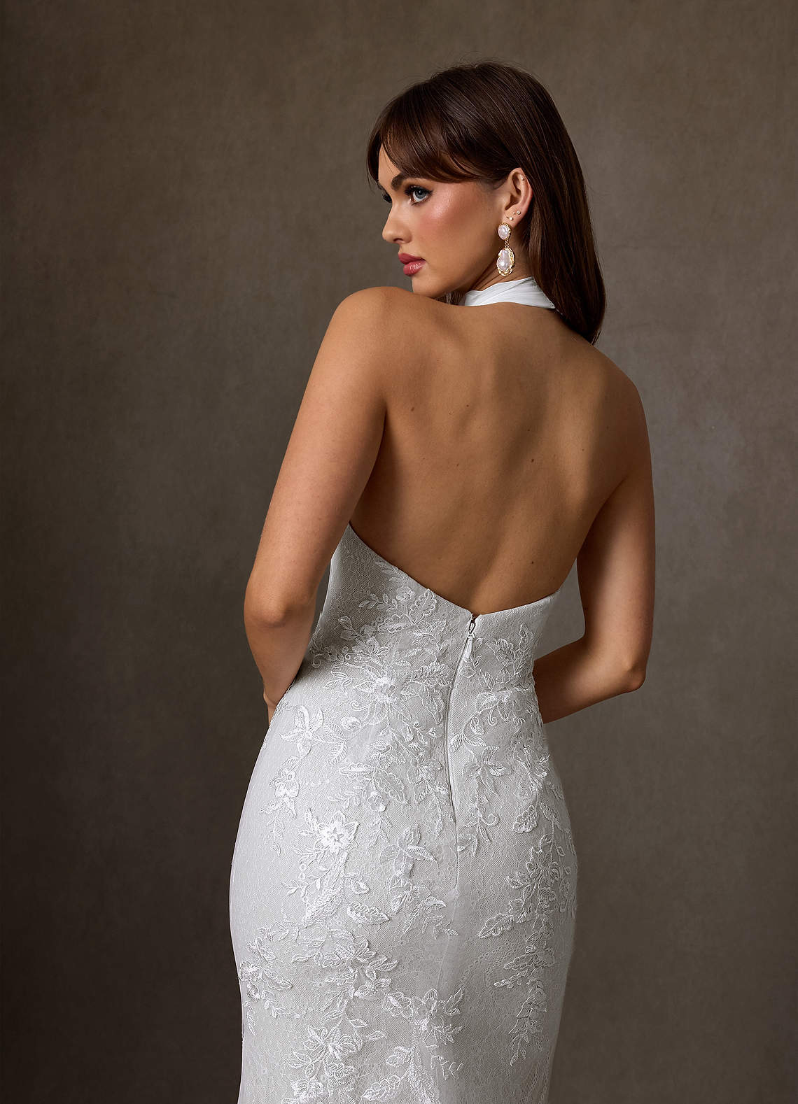 elyessen Kaiyana Diamond White Sheath High Neck Lace Dress