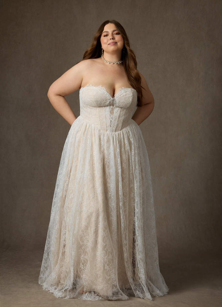 elyessen  Diamond White A-Line Strapless Lace Dress