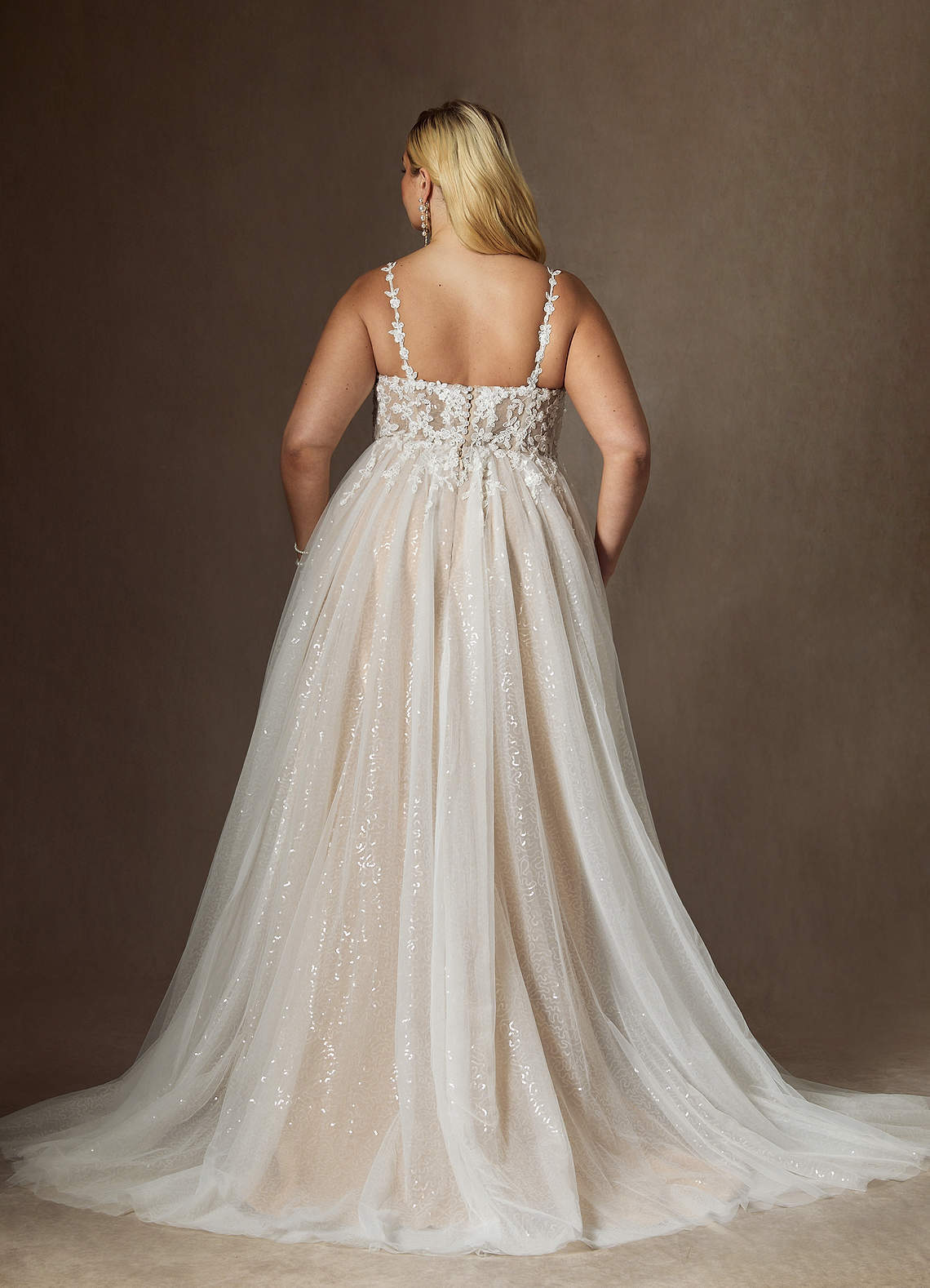 elyessen  Diamond White Champagne A-Line V-Neck Sequins Tulle Dress