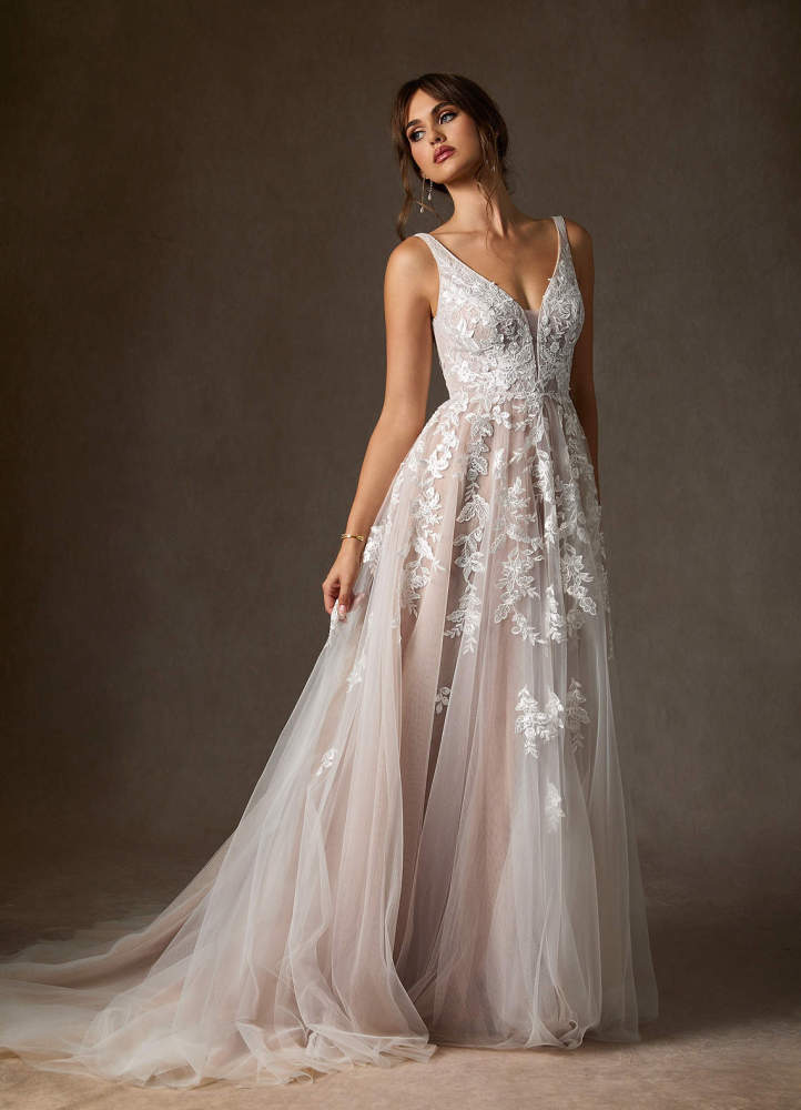 elyessen  Free pannier Diamond White A-Line V-Neck Sequins Tulle Dress