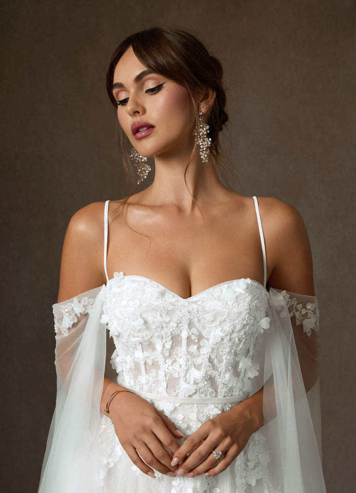 elyessen Wynery Diamond White Ball-Gown Off the Shoulder Lace Dress