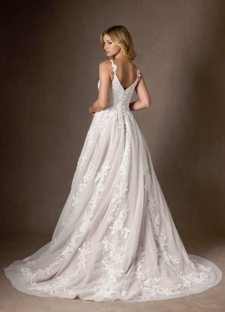 elyessen  Diamond White A-Line V-Neck Sequins Tulle Dress