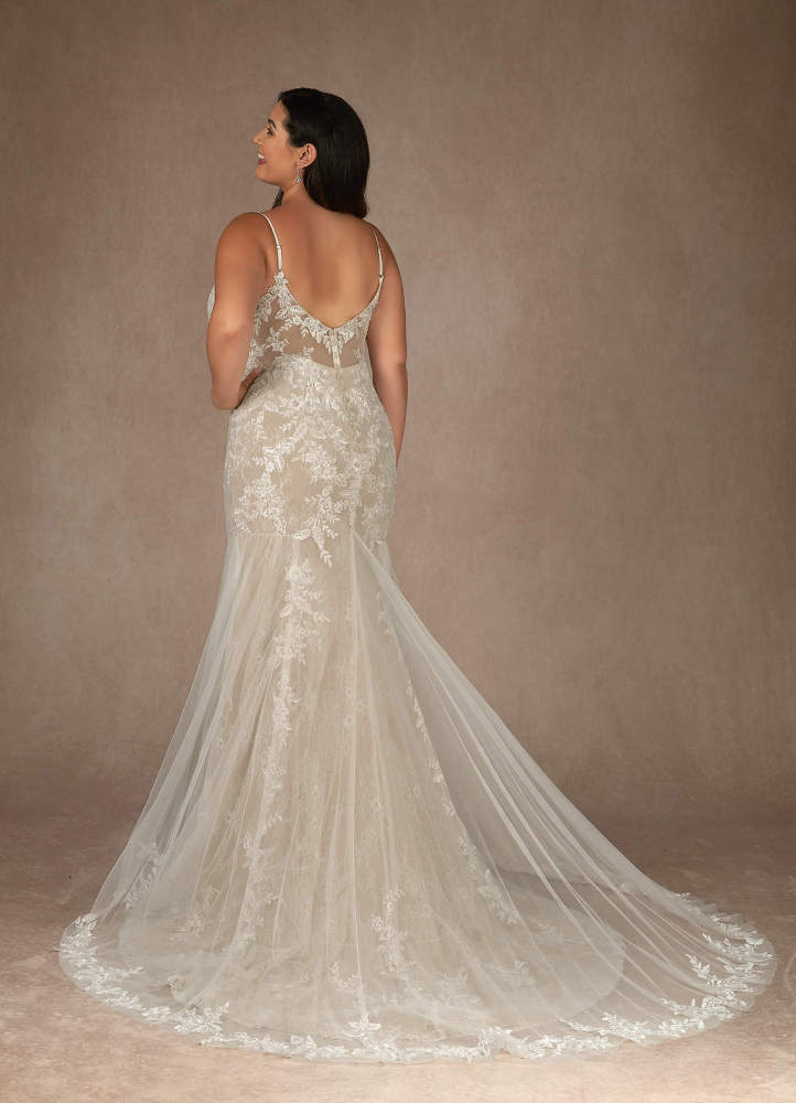 elyessen  Diamond White Mermaid V-Neck Sequins Tulle Dress