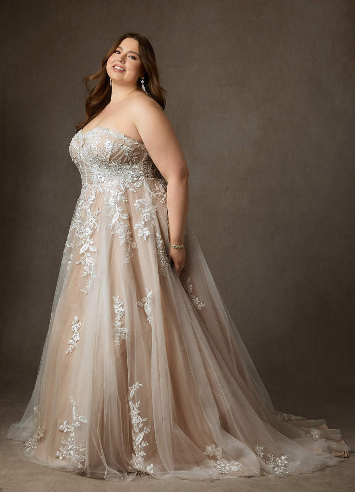 elyessen  Diamond White Ball-Gown Strapless Lace Dress