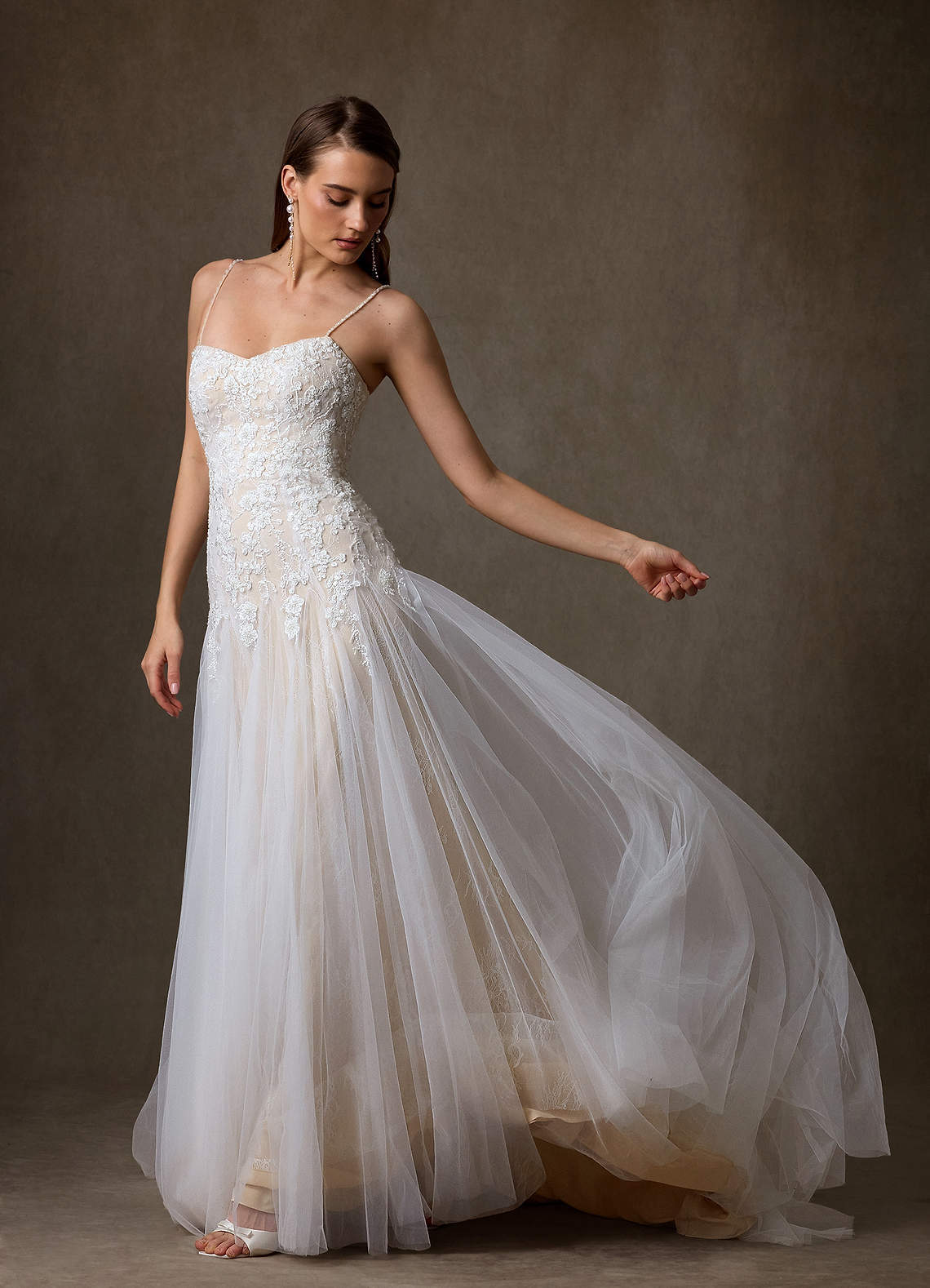 elyessen Lumina Diamond White A-Line Sweetheart Neckline Lace Dress
