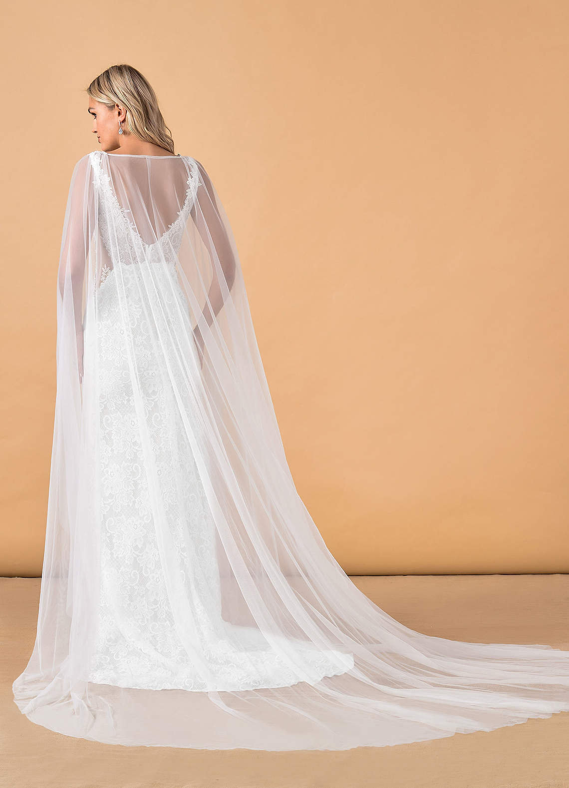 elyessen Gracen Diamond White Champagne Mermaid V-Neck Lace Tulle Dress