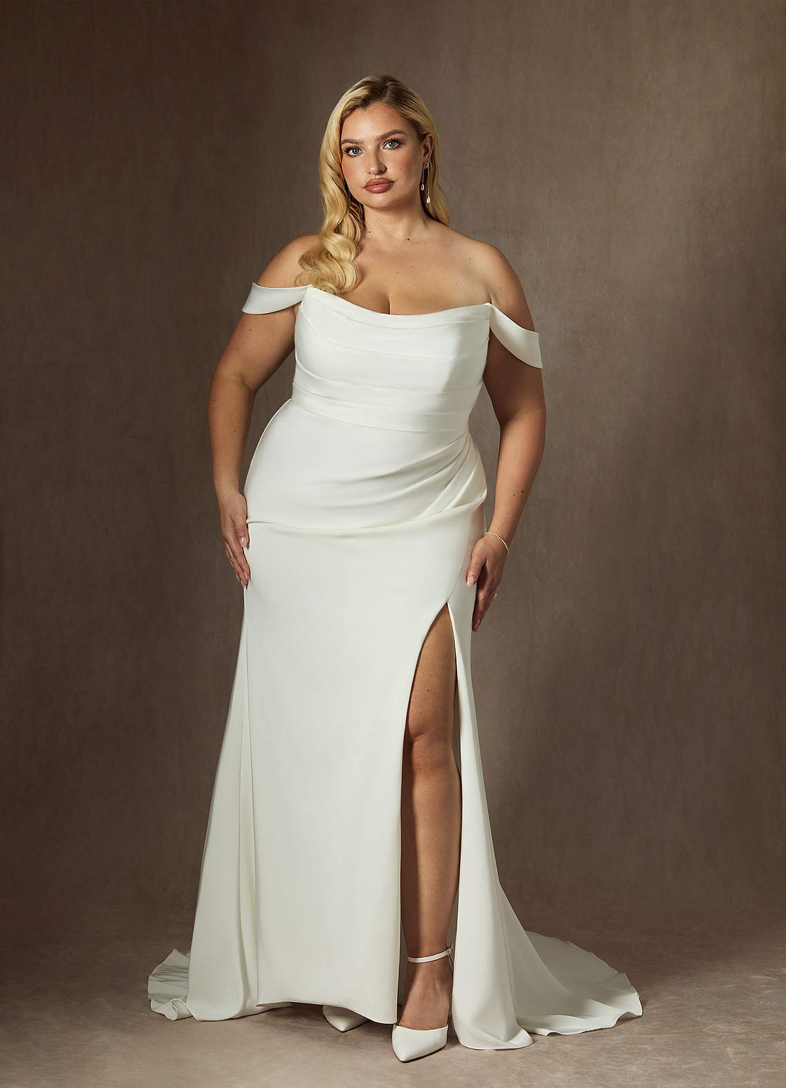 elyessen Moonlight Diamond White Mermaid Scoop Pleated Crepe Back Satin Dress