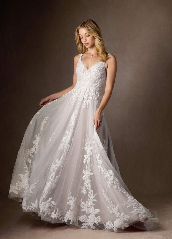 elyessen  Diamond White A-Line V-Neck Sequins Tulle Dress