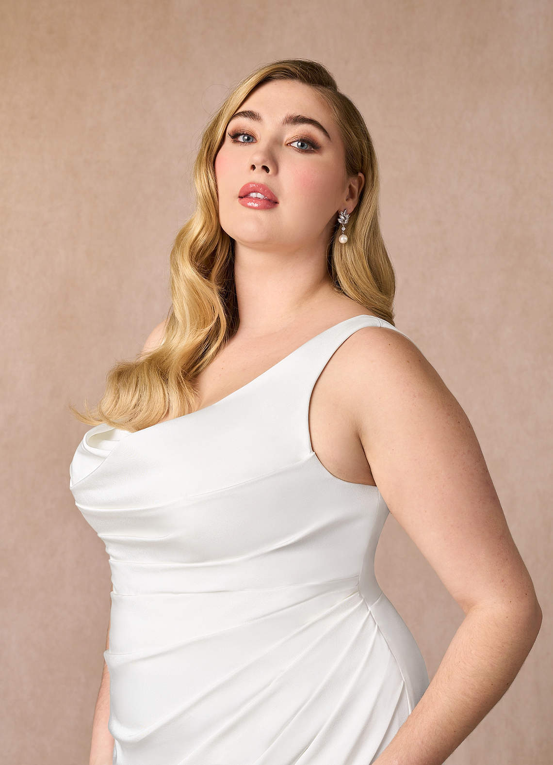 elyessen Daira Diamond White Mermaid Scoop Pleated Crepe Back Satin Dress