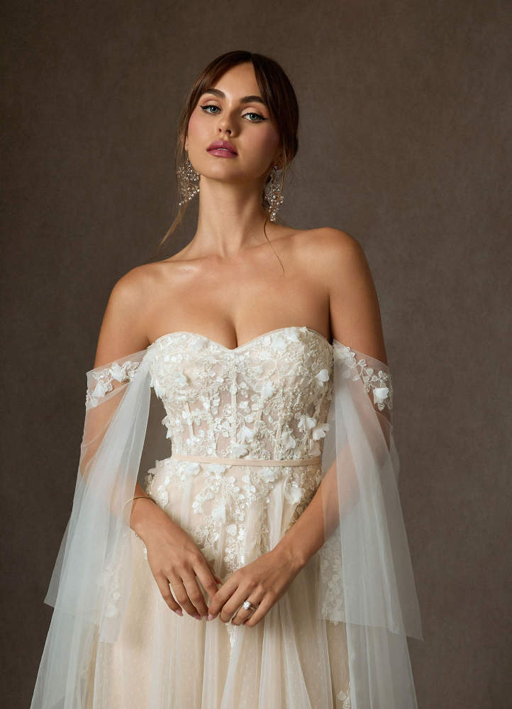 elyessen Wynery Diamond White Ball-Gown Off the Shoulder Lace Dress