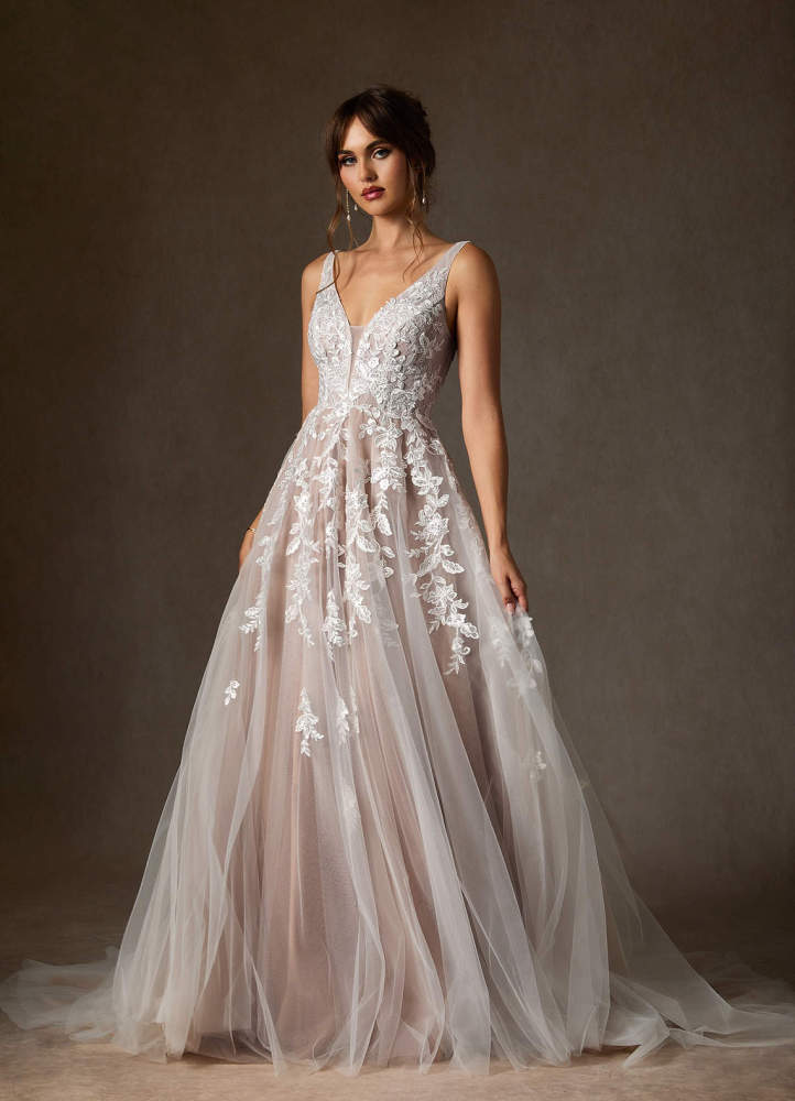 elyessen  Free pannier Diamond White A-Line V-Neck Sequins Tulle Dress