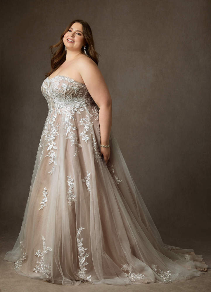 elyessen  Diamond White Ball-Gown Strapless Lace Dress