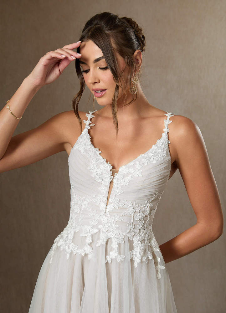 elyessen Devi Free pannier Diamond White A-Line V-Neck Lace Tulle Dress