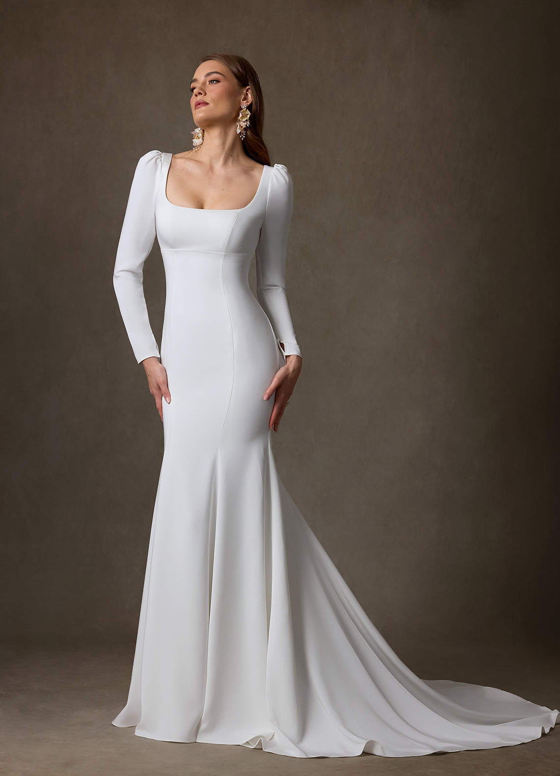 elyessen Seraphina Diamond White Mermaid Square Neckline Crepe Back Satin Dress