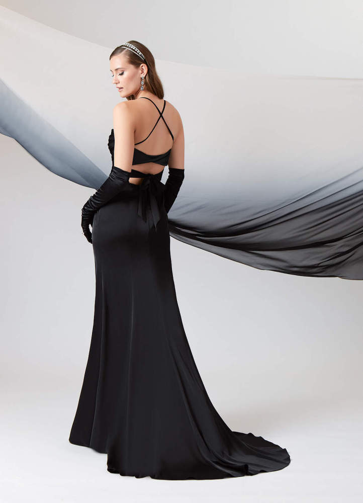 elyessen Kierra Stretch Diamond White Mermaid Pleated Stretch Satin Dress