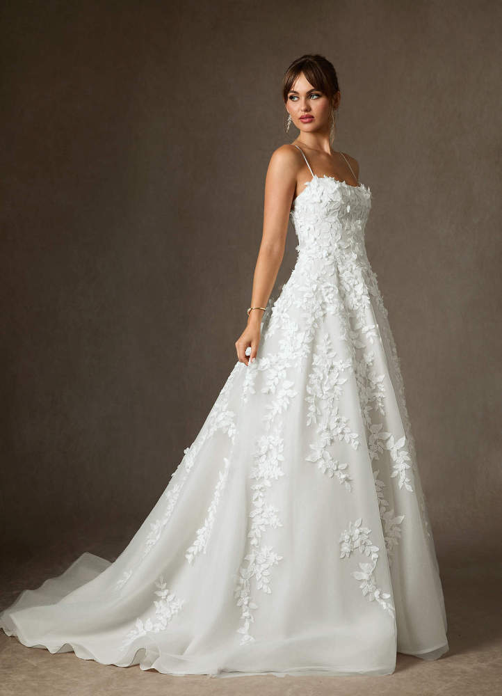 elyessen Alyson Diamond White Ball-Gown Lace Dress