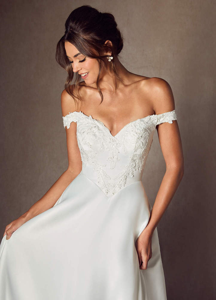 elyessen Kimberlee Diamond White Ball-Gown Sweetheart Neckline Lace Dress