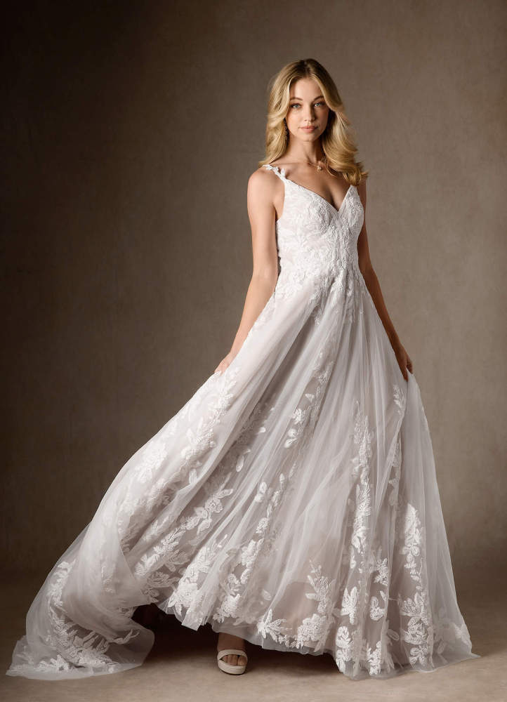elyessen  Diamond White A-Line V-Neck Sequins Tulle Dress