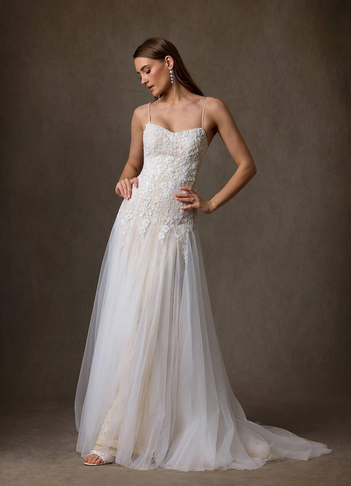 elyessen Lumina Diamond White A-Line Sweetheart Neckline Lace Dress