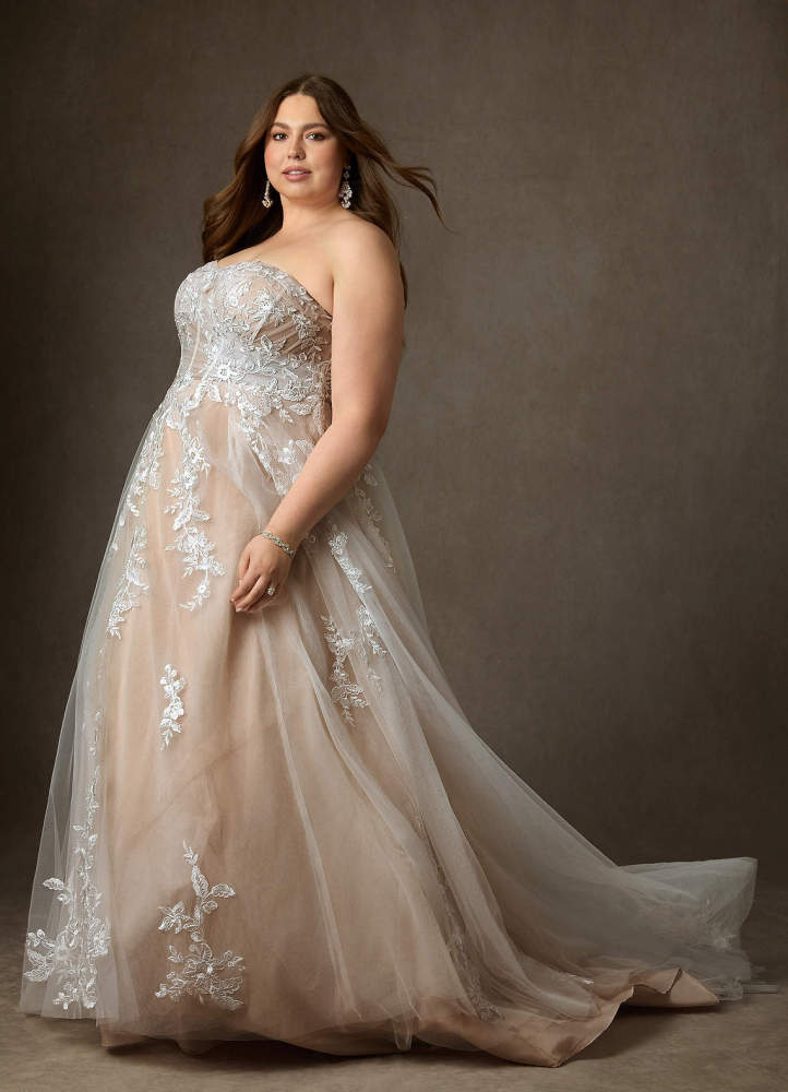 elyessen  Diamond White Ball-Gown Strapless Lace Dress