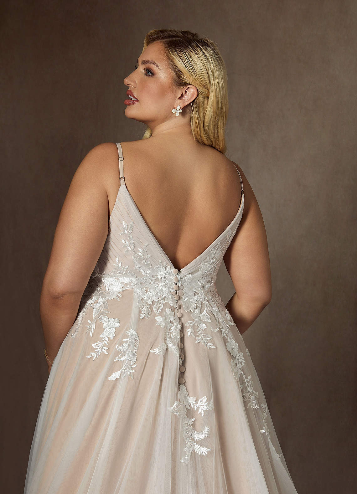 elyessen  Diamond White A-Line V-Neck Sequins Tulle Dress