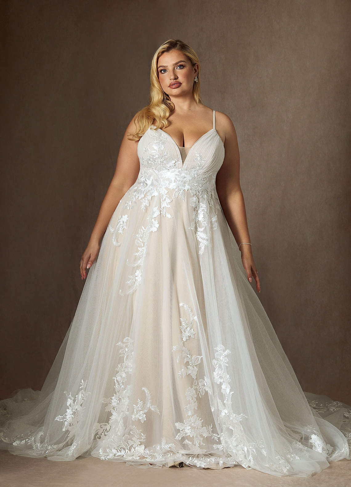 elyessen  Diamond White A-Line V-Neck Sequins Tulle Dress
