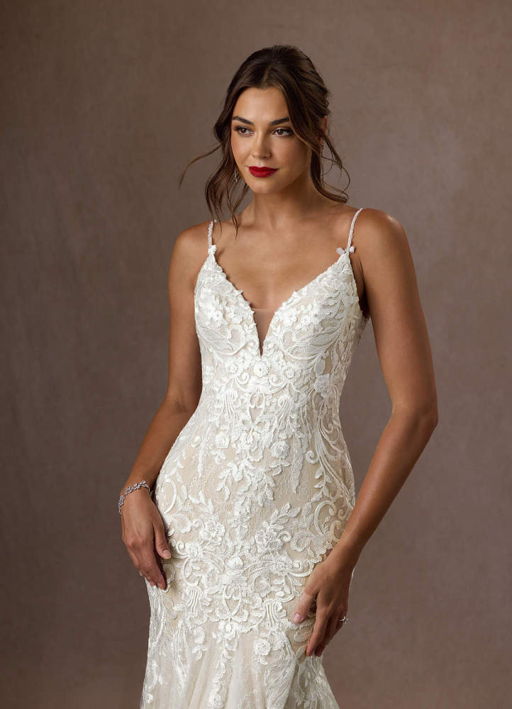 elyessen  Diamond White Mermaid V-Neck Sequins Tulle Dress
