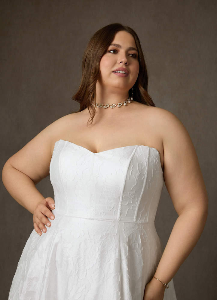 elyessen Diamond White Ball-Gown Sweetheart Neckline Floral Burnout Jacquard Dress