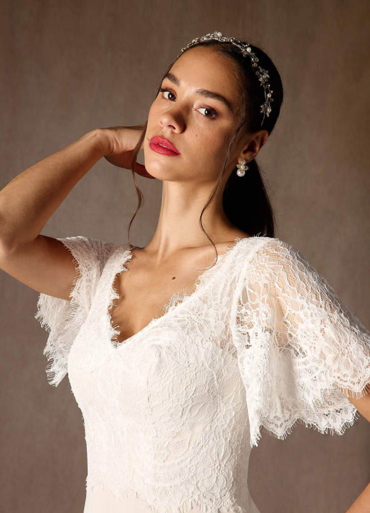 elyessen Diamond White A-Line V-Neck lace Chiffon Dress