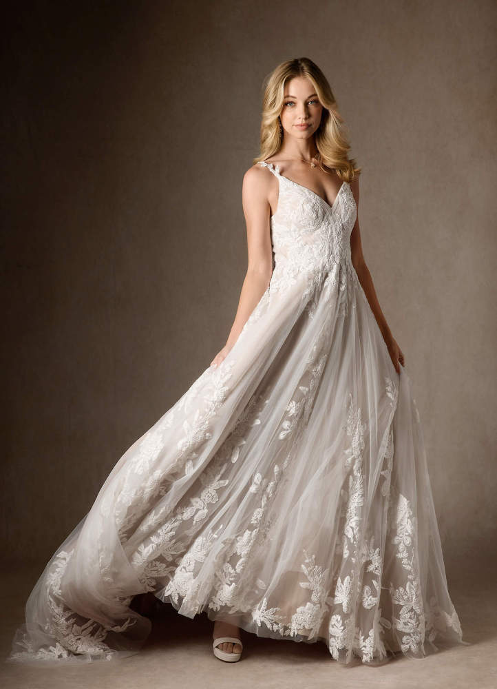 elyessen  Diamond White A-Line V-Neck Sequins Tulle Dress