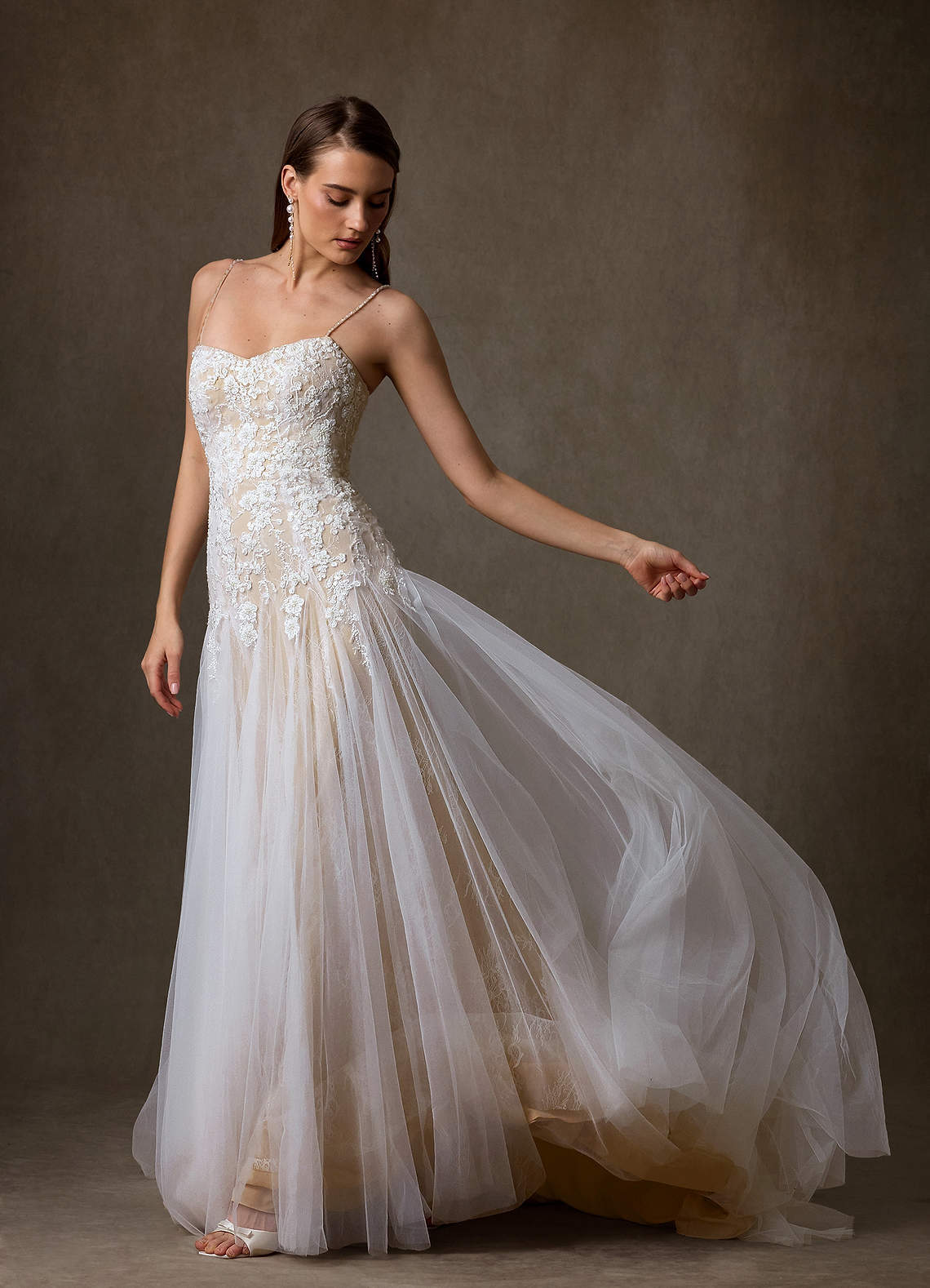 elyessen Diamond White A-Line Sweetheart Neckline Lace Dress
