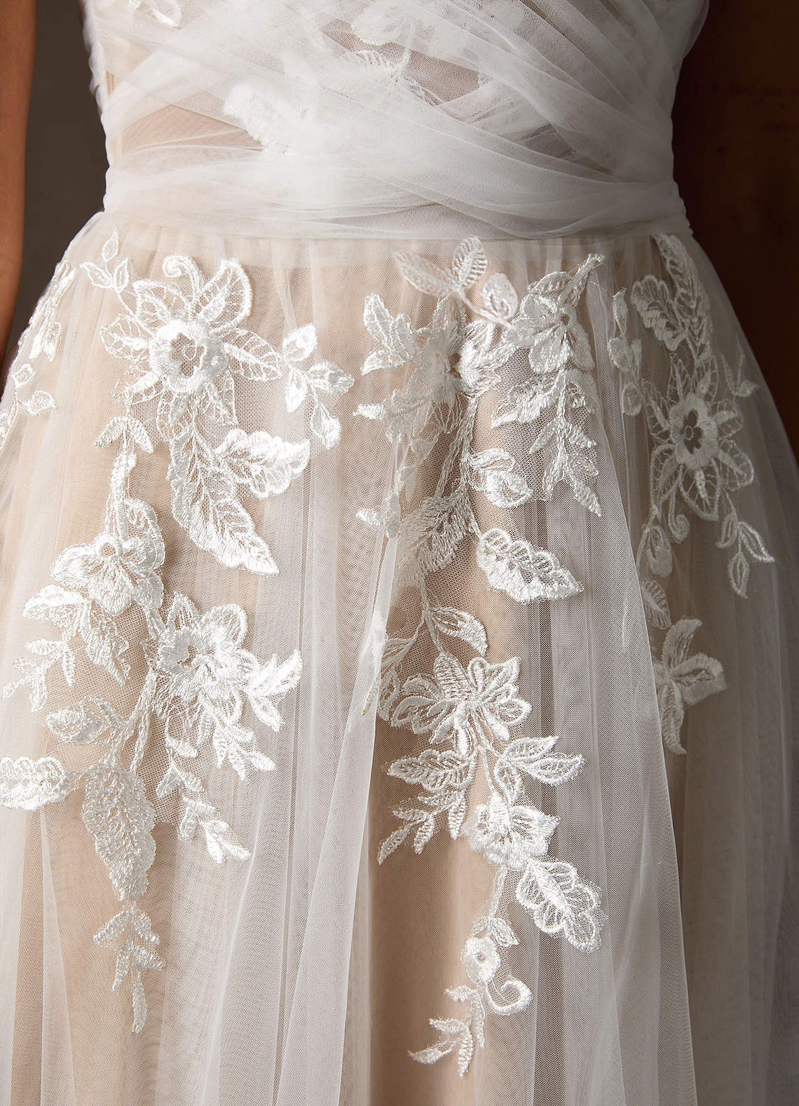 elyessen  Diamond White A-Line Illusion Off-The-Shouler Lace Tulle Dress
