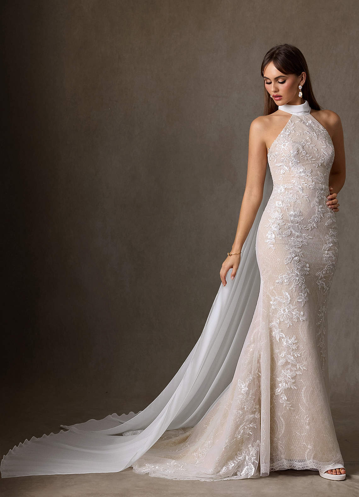 elyessen Kaiyana Diamond White Sheath High Neck Lace Dress