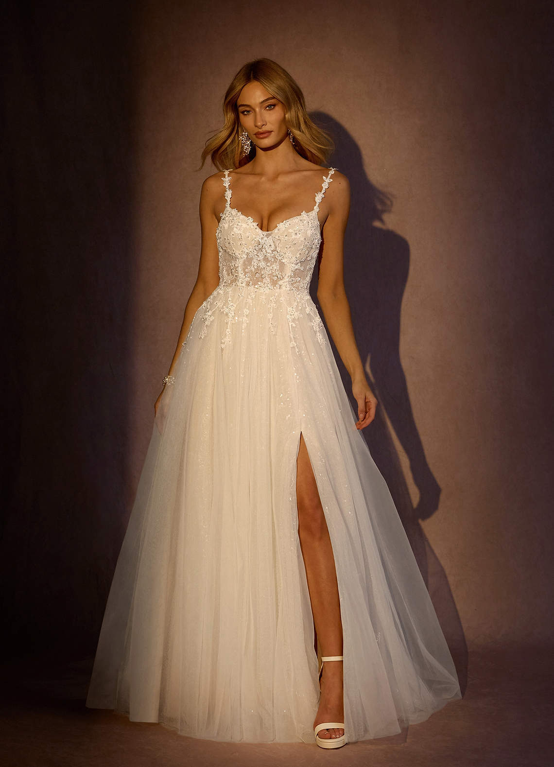 elyessen  Diamond White Champagne A-Line V-Neck Sequins Tulle Dress
