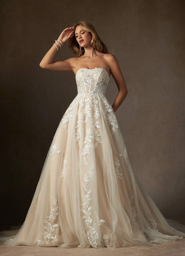 elyessen  Diamond White Ball-Gown Strapless Lace Dress