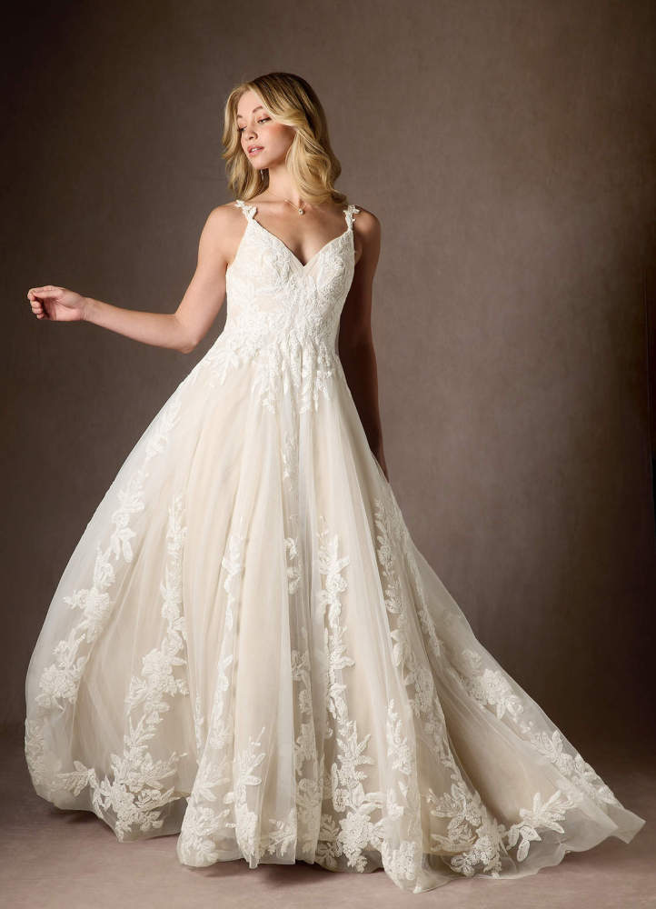 elyessen  Diamond White A-Line V-Neck Sequins Tulle Dress