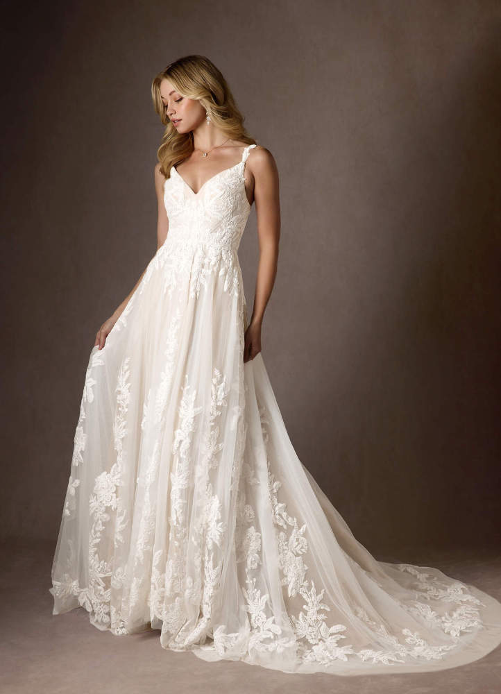 elyessen  Diamond White A-Line V-Neck Sequins Tulle Dress