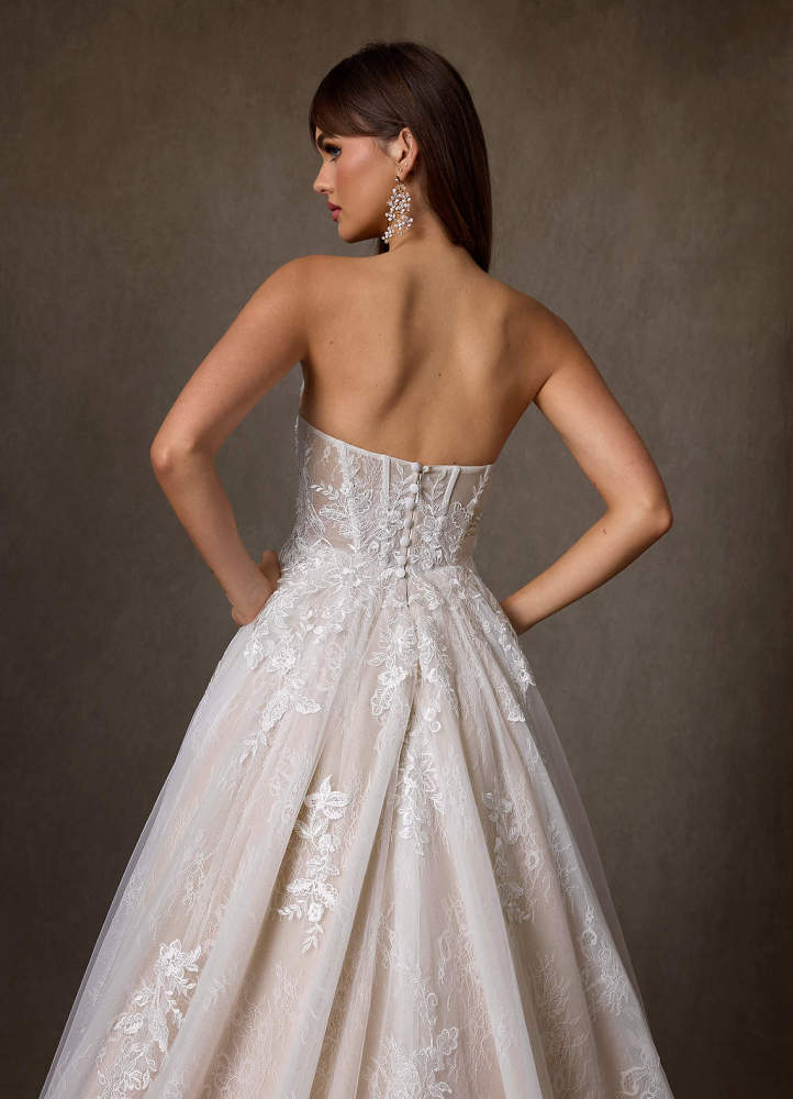 elyessen Two-Piece Diamond White Ball-Gown Strapless Lace Dress