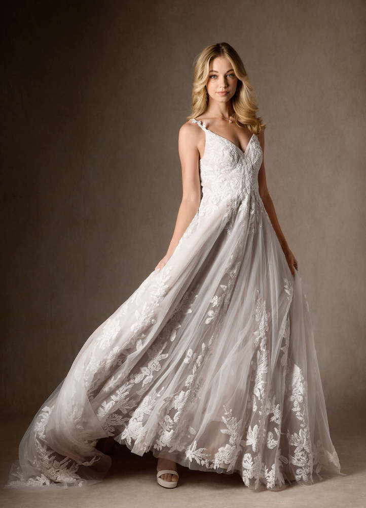 elyessen  Diamond White A-Line V-Neck Sequins Tulle Dress