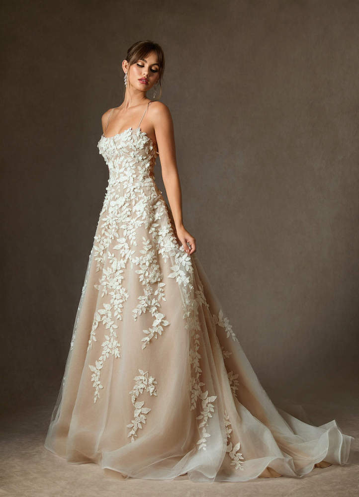 elyessen  Diamond White Ball-Gown Lace Dress