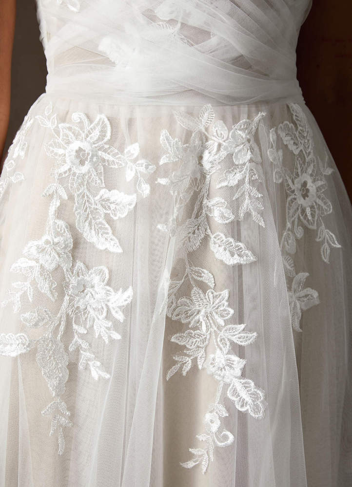 elyessen Cindy Diamond White A-Line Illusion Off-The-Shouler Lace Tulle Dress