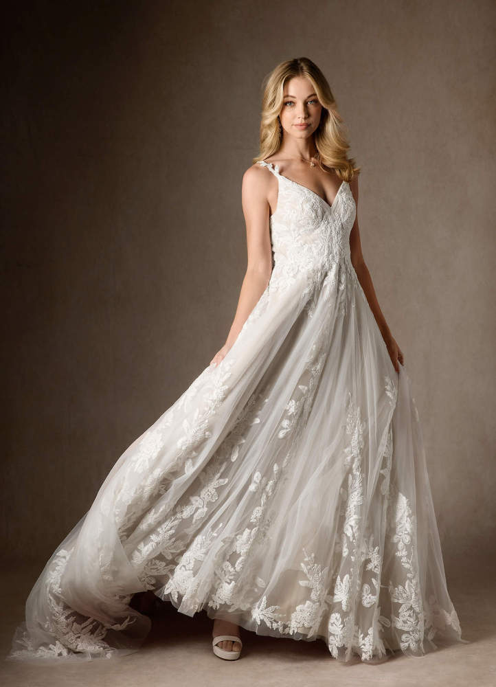 elyessen  Diamond White A-Line V-Neck Sequins Tulle Dress
