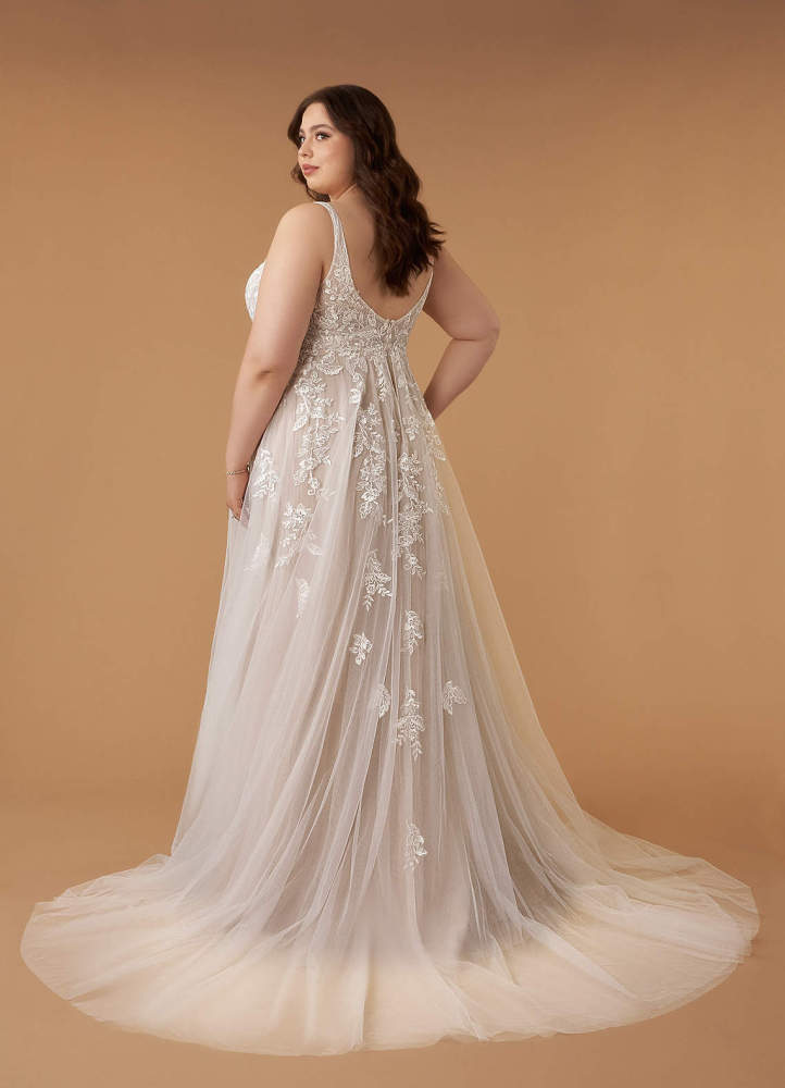 elyessen  Free pannier Diamond White A-Line V-Neck Sequins Tulle Dress