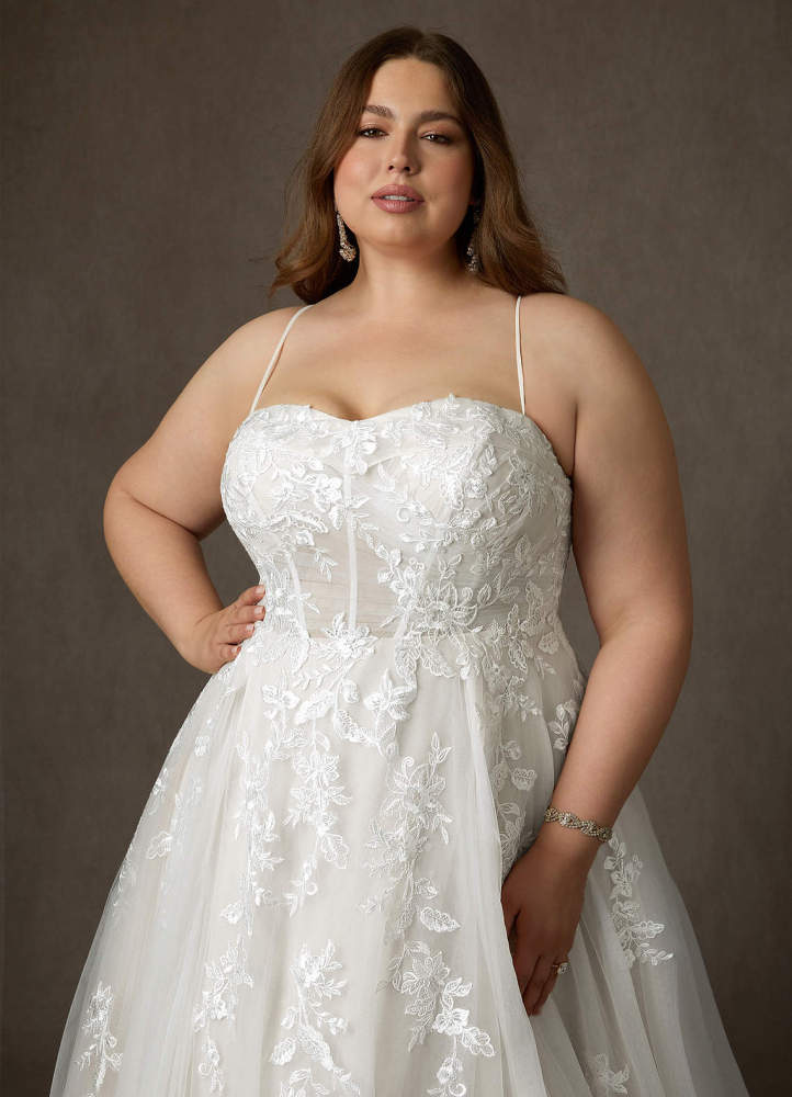 elyessen  Diamond White Ball-Gown Strapless Lace Dress