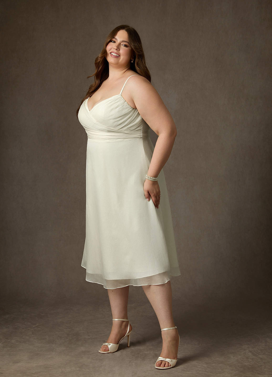elyessen  Diamond White A-Line V-Neck Pleated Crinkle Chiffon Dress