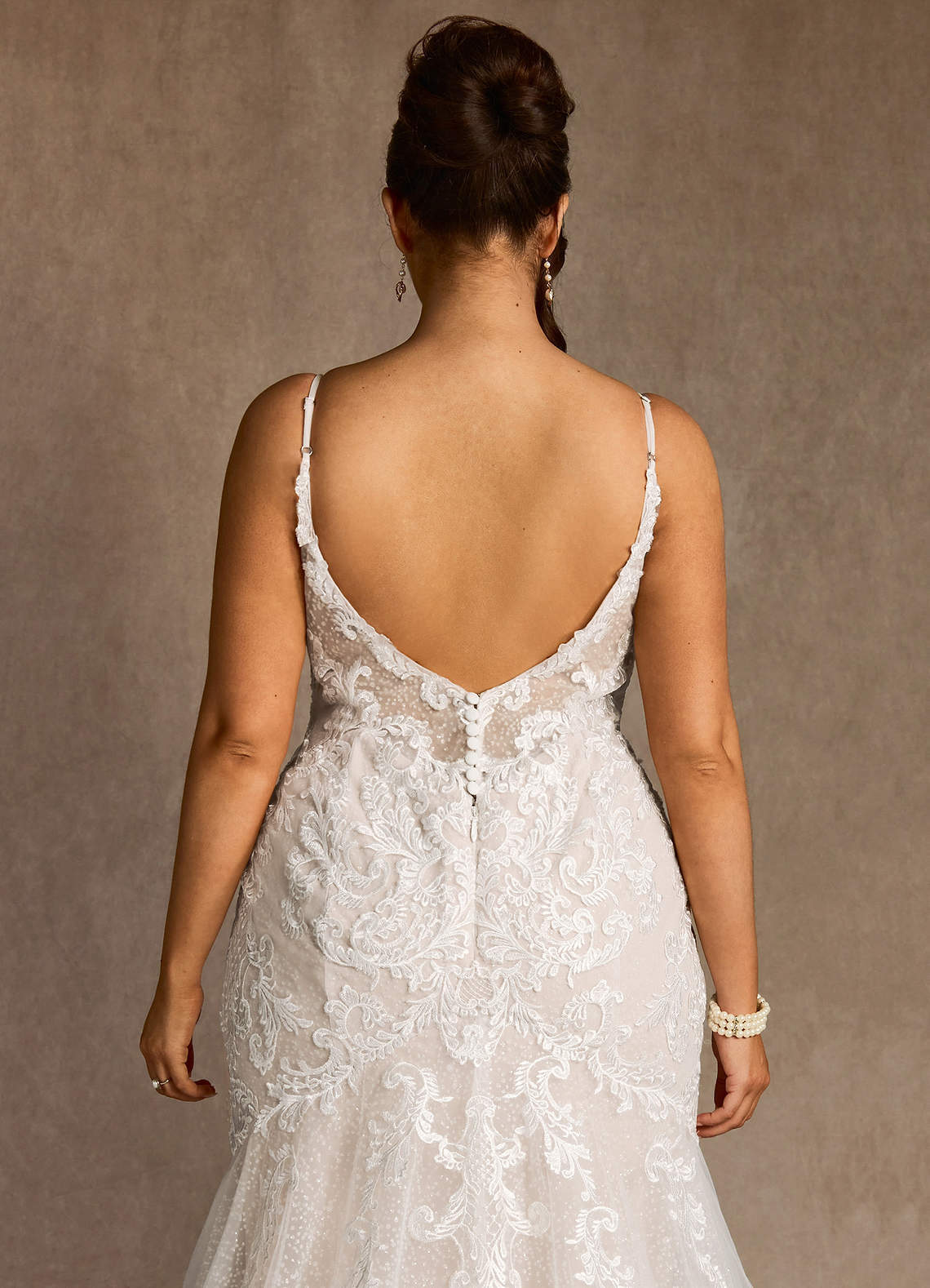 elyessen  Diamond White Mermaid V-Neck Lace Dress