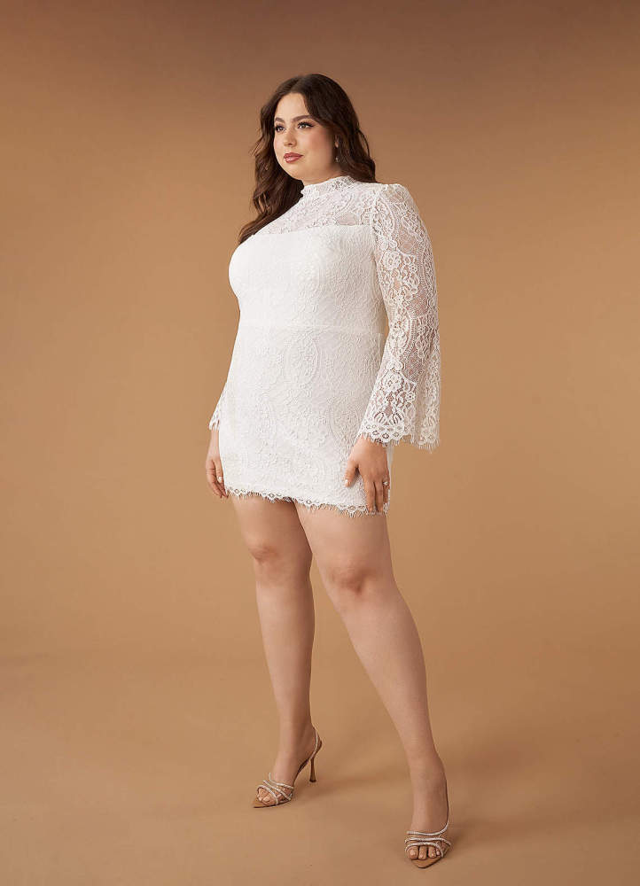 elyessen Ivie Diamond White Sheath High Neck Lace Dress