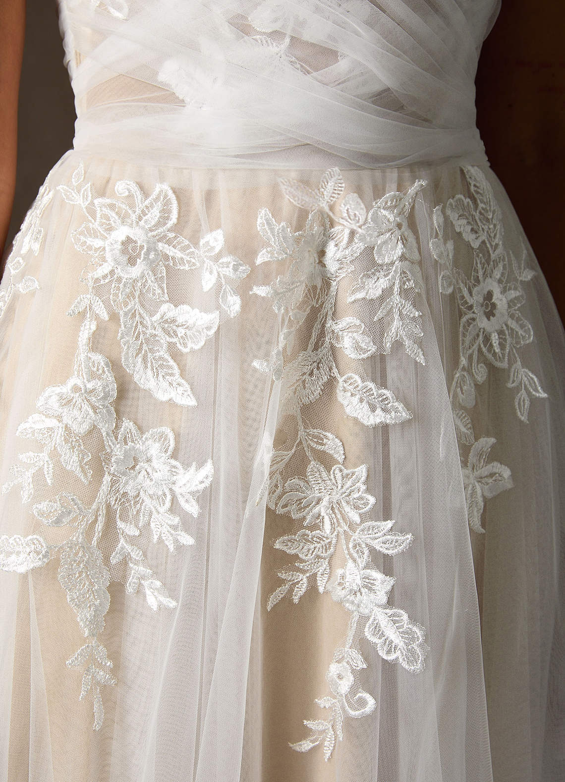 elyessen  Diamond White A-Line Illusion Off-The-Shouler Lace Tulle Dress