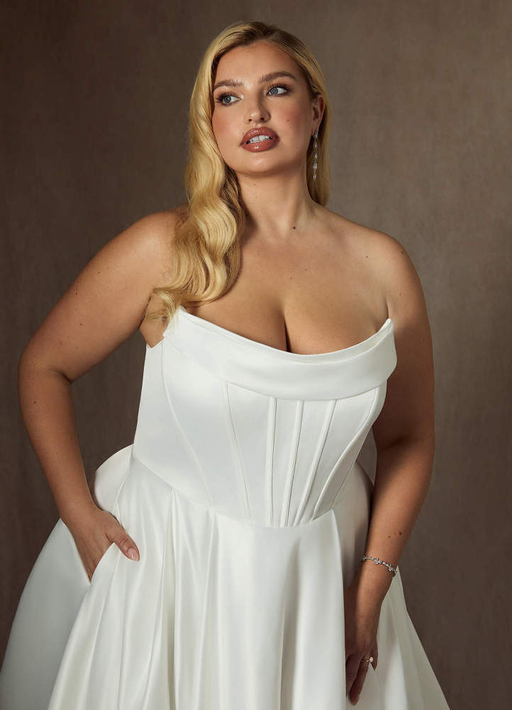 elyessen  Diamond White Ball-Gown Strapless Satin Dress